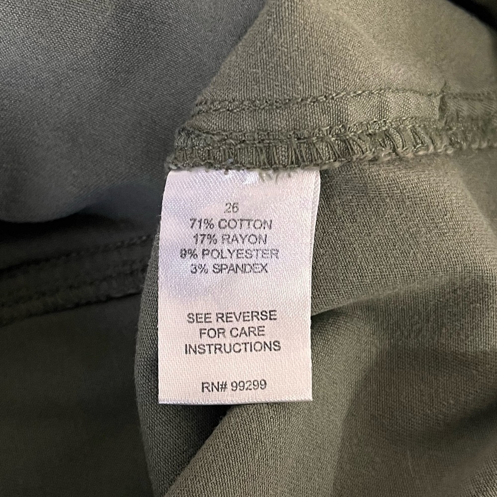 Evereve Payton utility ankle slit pant in Olive green size 26 - Picture 10 of 11